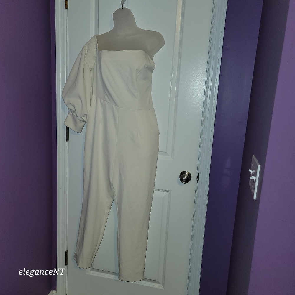 Lavish Alice White One Sleeve Jumpsuit Sz: 10 NWT - Picture 5 of 12